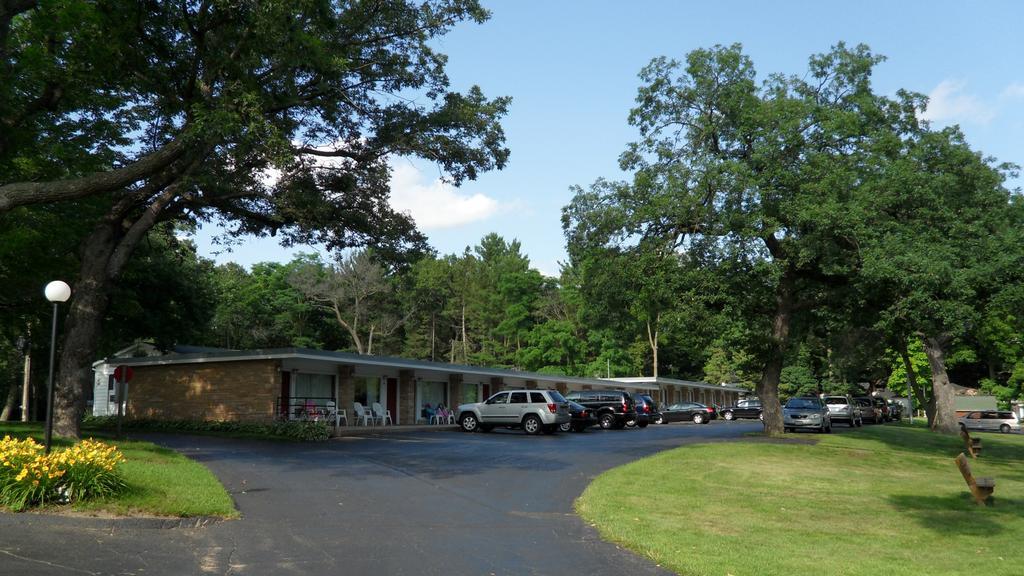 Indian Trail Motel Wisconsin Dells Bagian luar foto