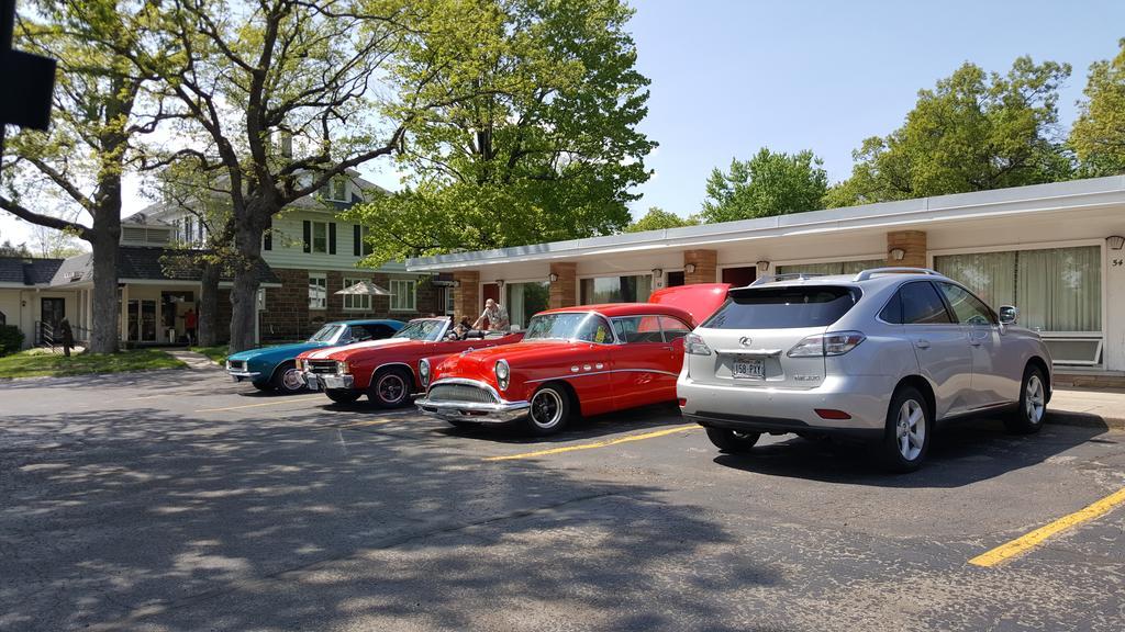Indian Trail Motel Wisconsin Dells Bagian luar foto
