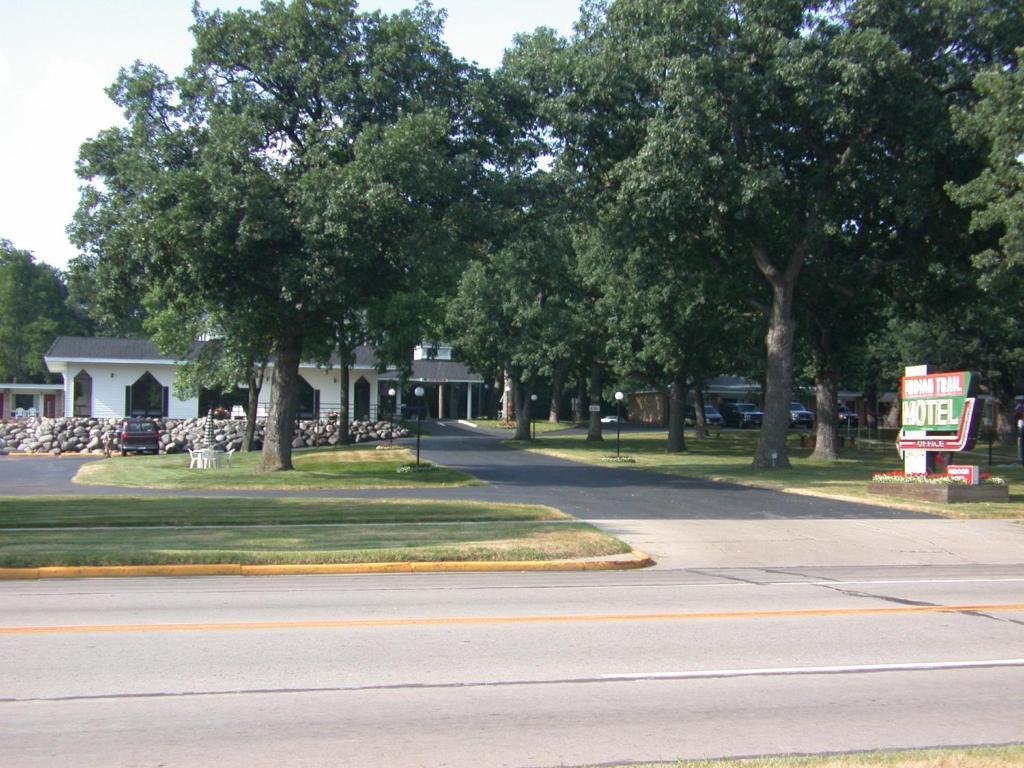 Indian Trail Motel Wisconsin Dells Bagian luar foto