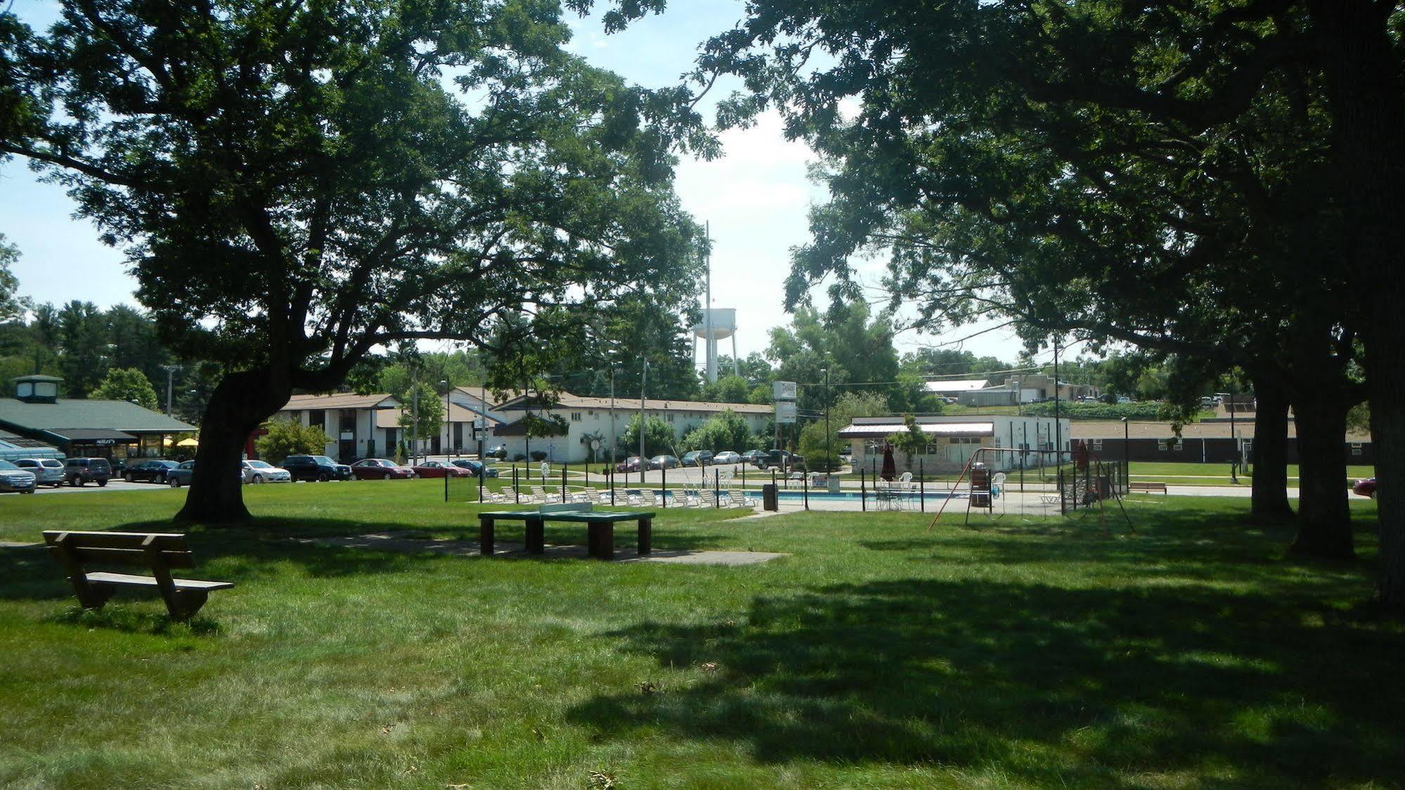 Indian Trail Motel Wisconsin Dells Bagian luar foto