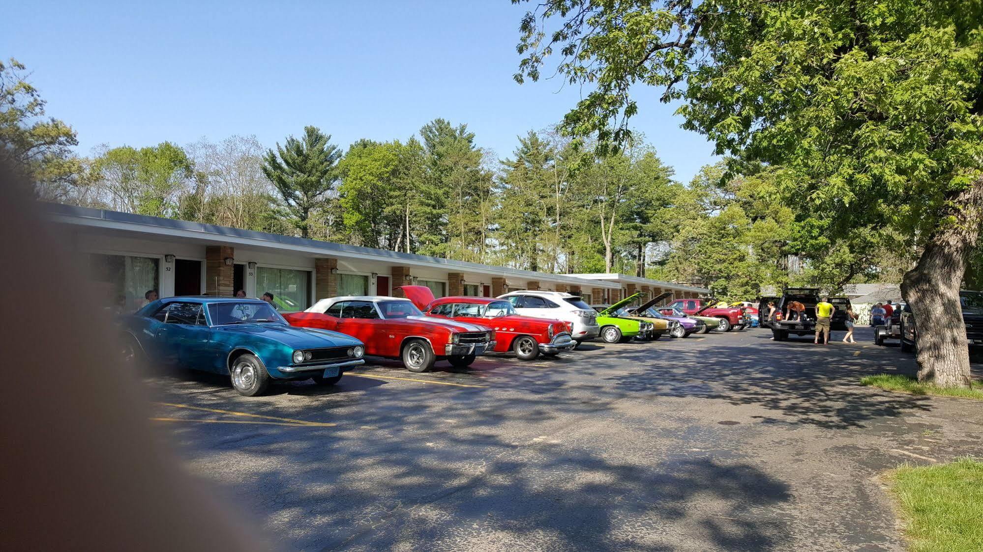 Indian Trail Motel Wisconsin Dells Bagian luar foto