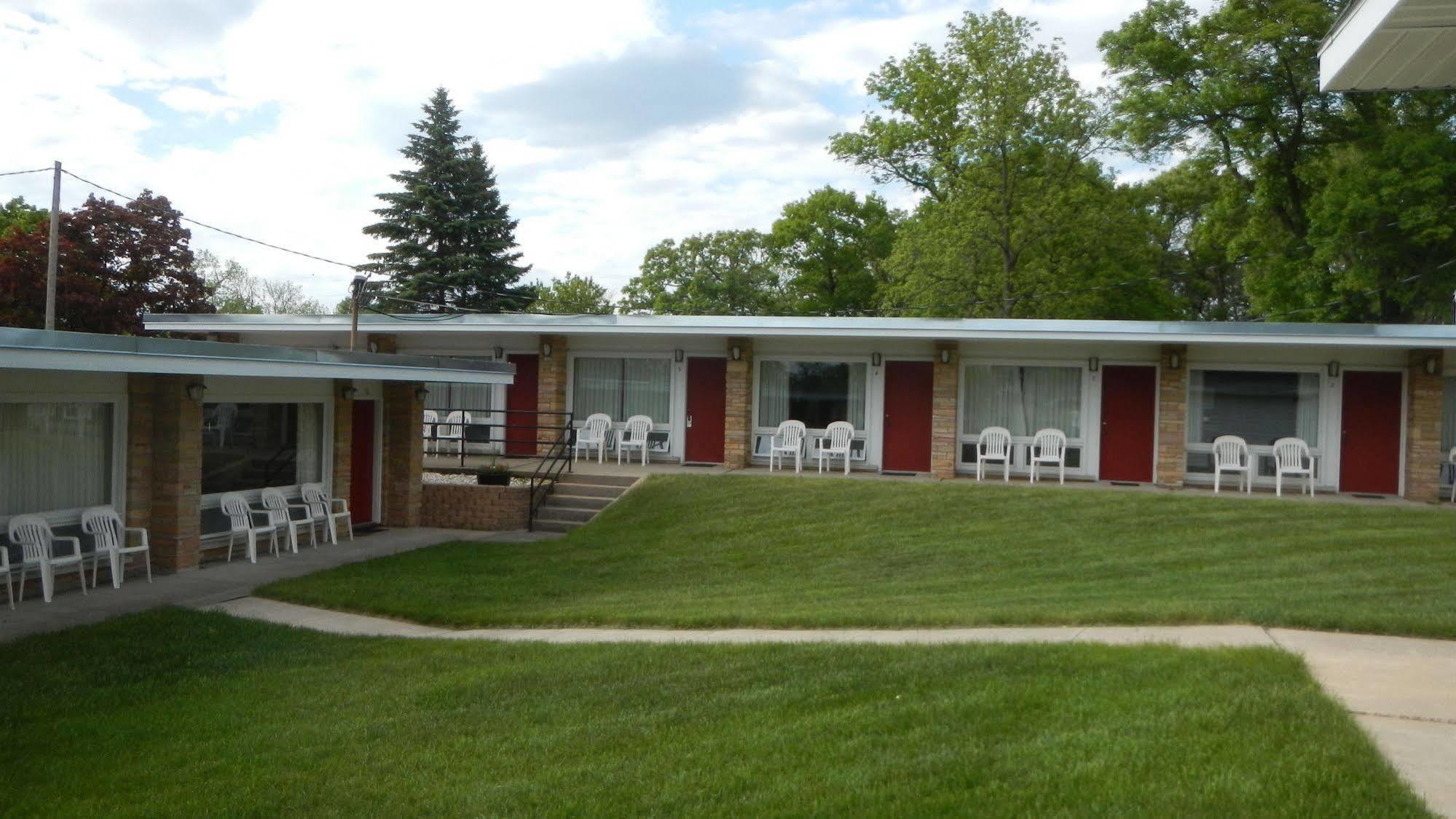 Indian Trail Motel Wisconsin Dells Bagian luar foto