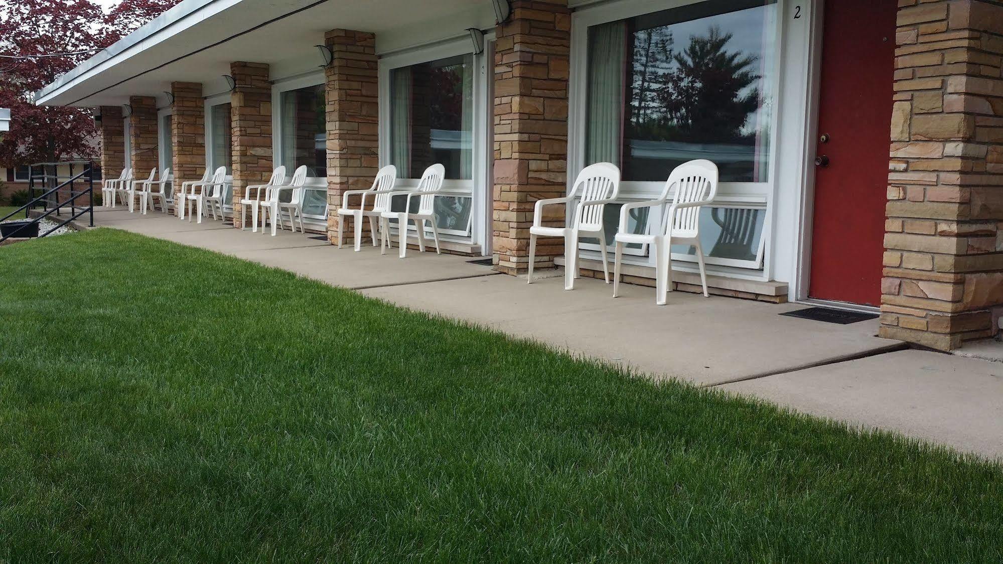 Indian Trail Motel Wisconsin Dells Bagian luar foto