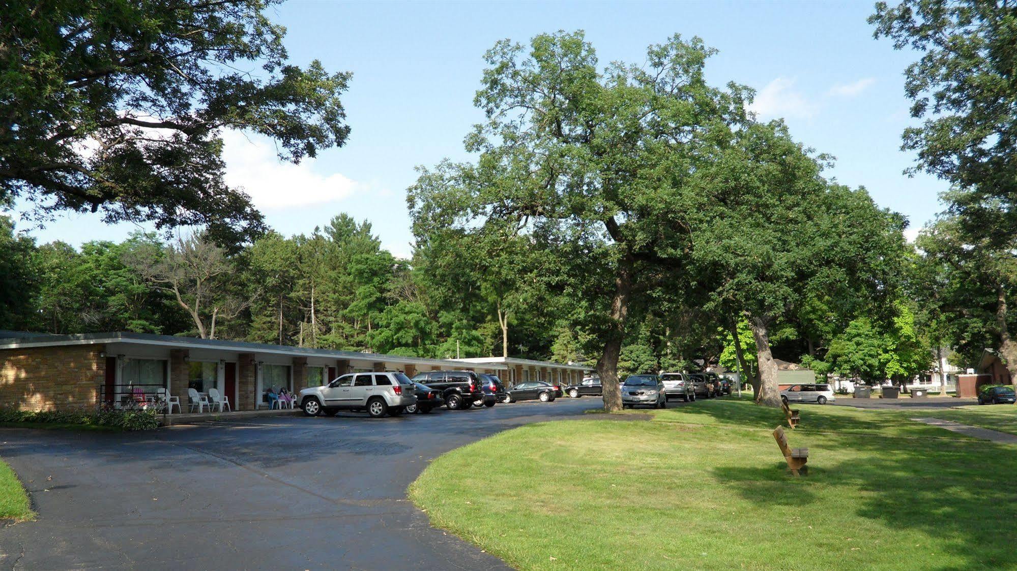 Indian Trail Motel Wisconsin Dells Bagian luar foto